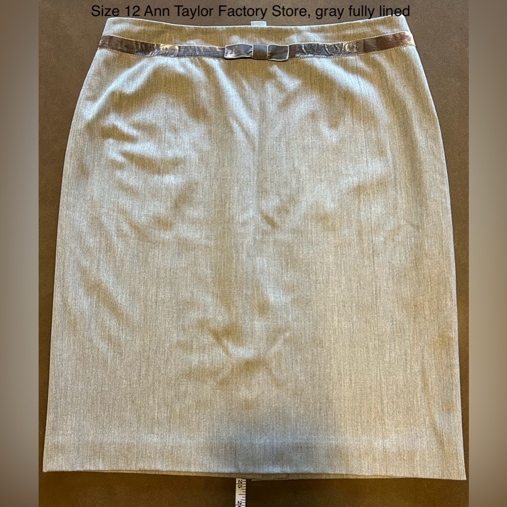 Ann Taylor Gray skirt